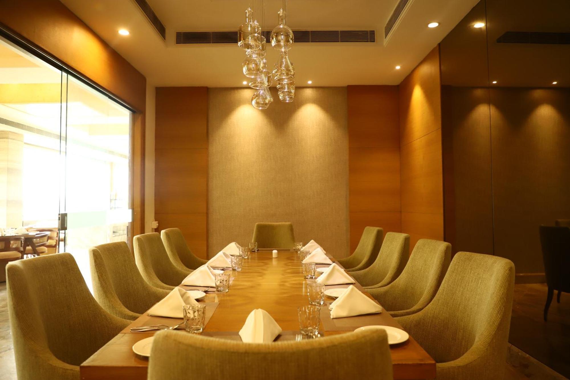 Efcee Sarovar Premiere Bhavnagar Extérieur photo