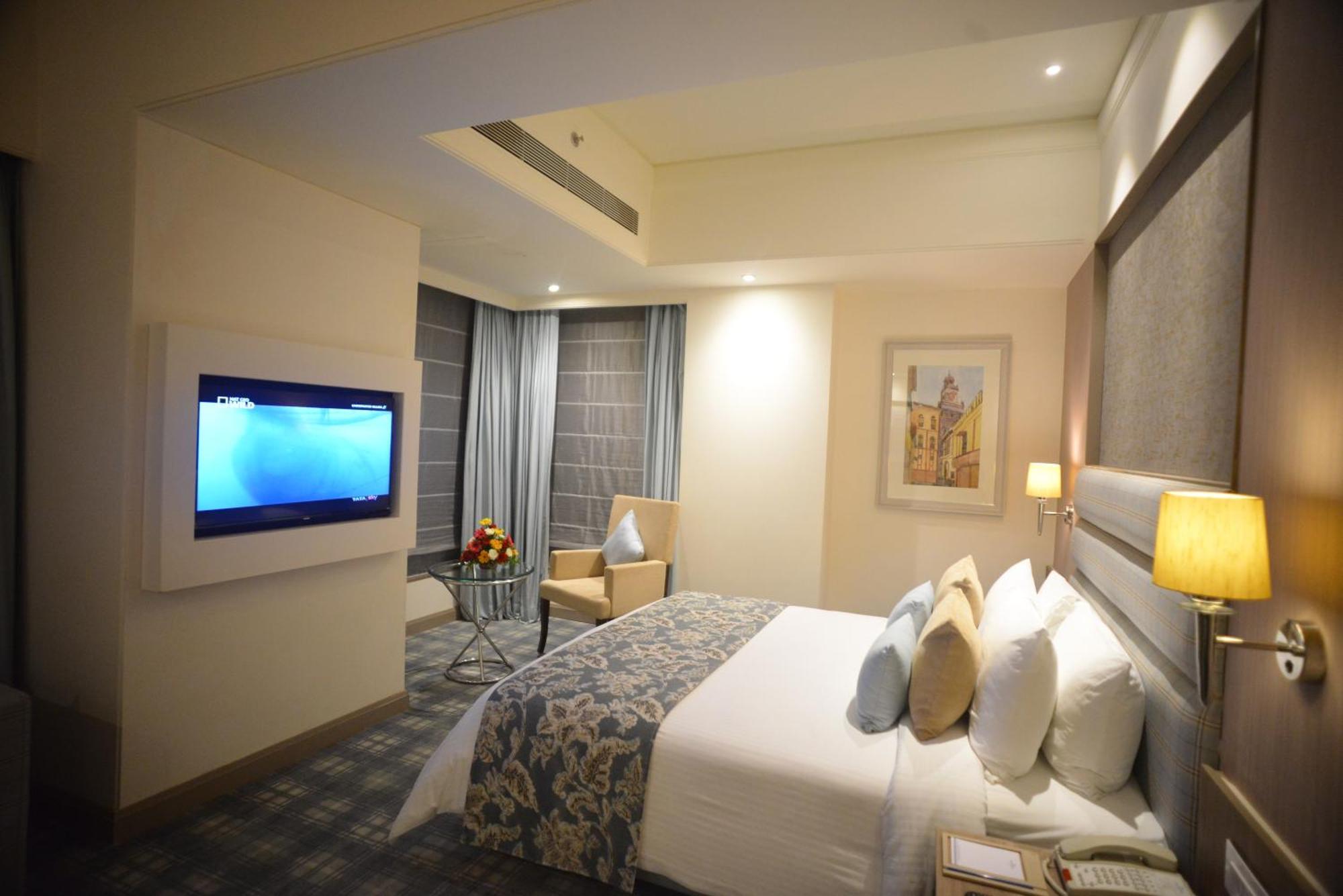 Efcee Sarovar Premiere Bhavnagar Extérieur photo