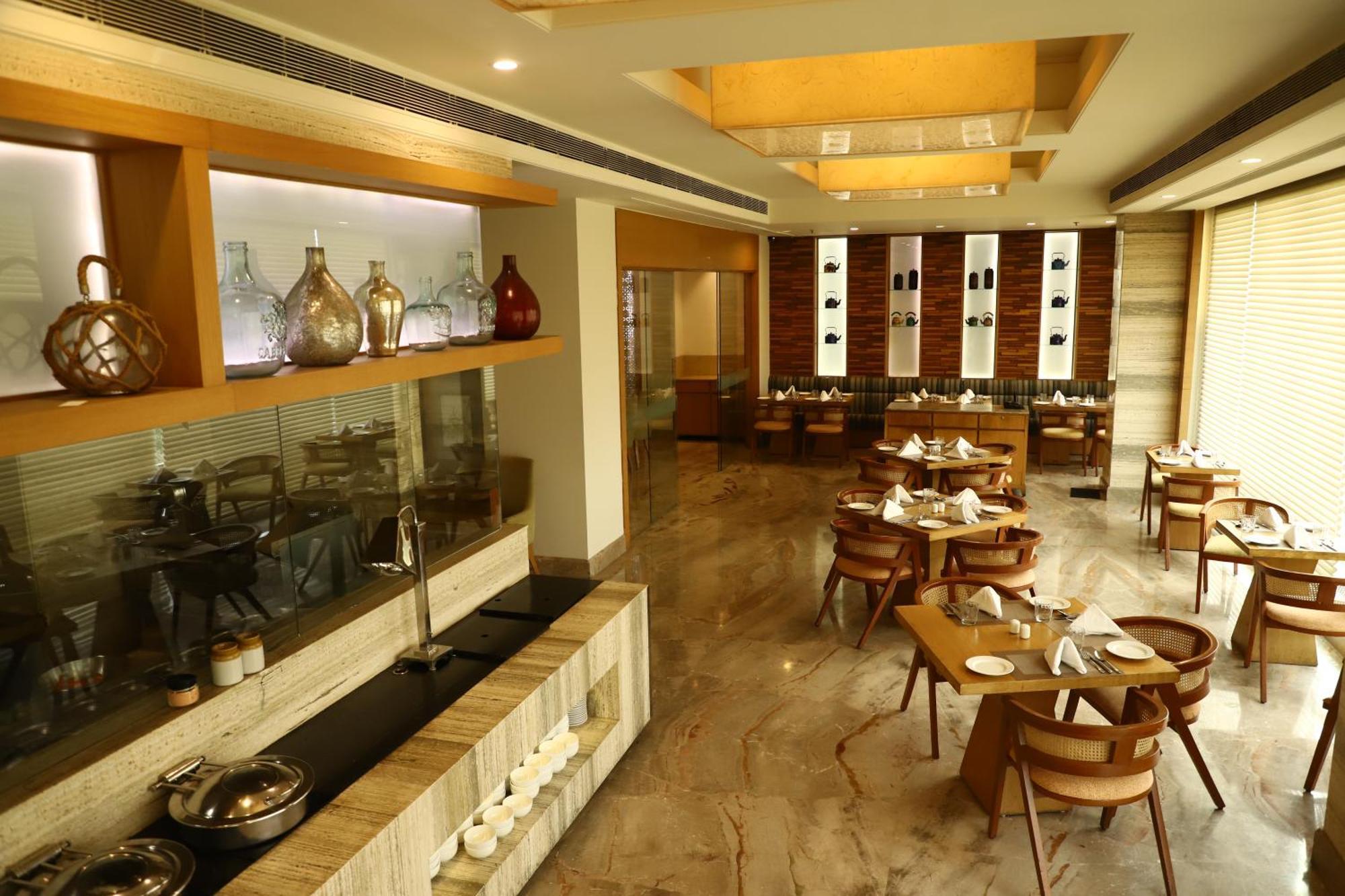 Efcee Sarovar Premiere Bhavnagar Extérieur photo